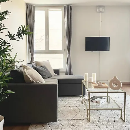Luxurious & Spacious Flat In Paris Exterior photo